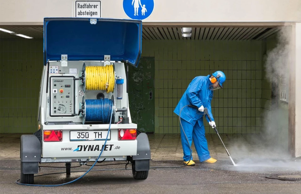 DYNAJET chewing gum removal, view 7