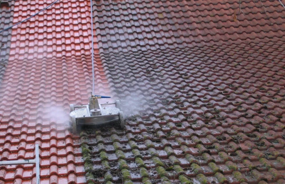 DYNAJET roof cleaning