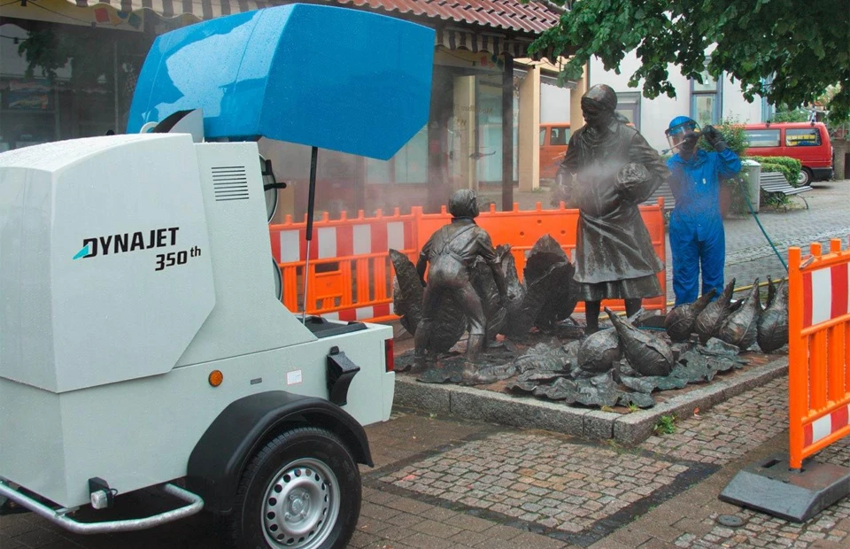 DYNAJET monument01